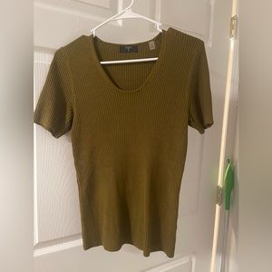 Tahari  knitted blouse